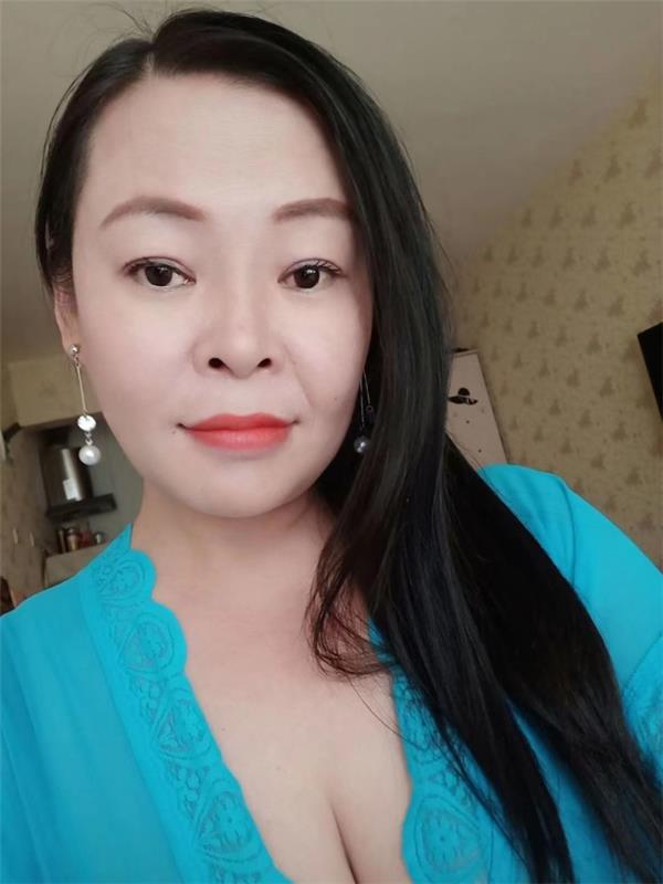 沙坪坝轻熟姐姐很会诱惑