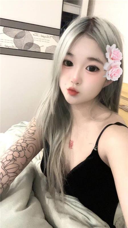 郑州很瘦身材很好萝莉