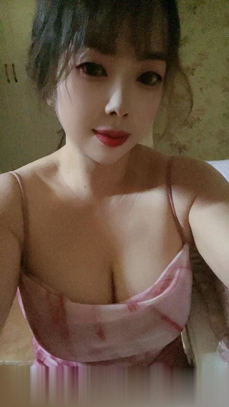 龙首少妇依依