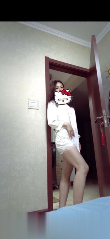 市区美丽性感小姐姐