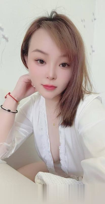 欢乐谷大胸姐姐