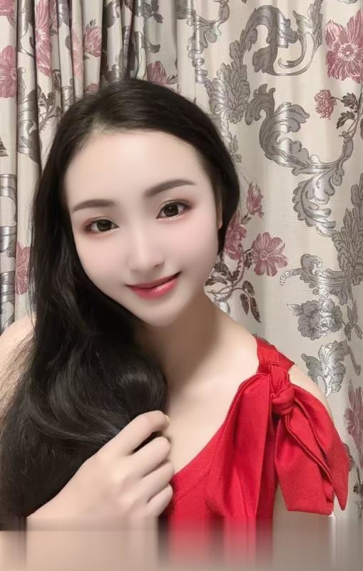 烈焰红装甜美少妇