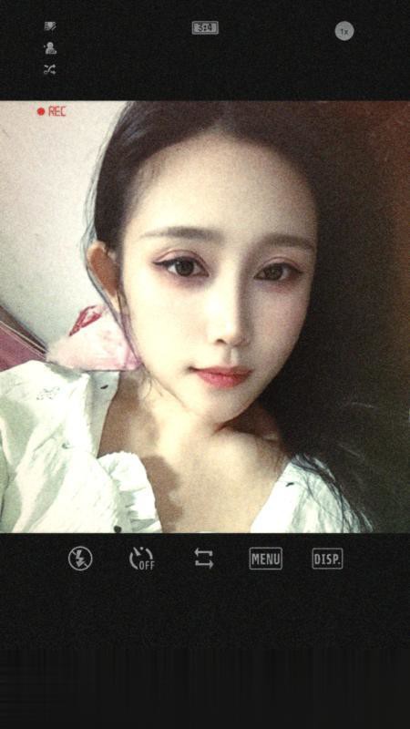 鼓楼地铁口小姐姐