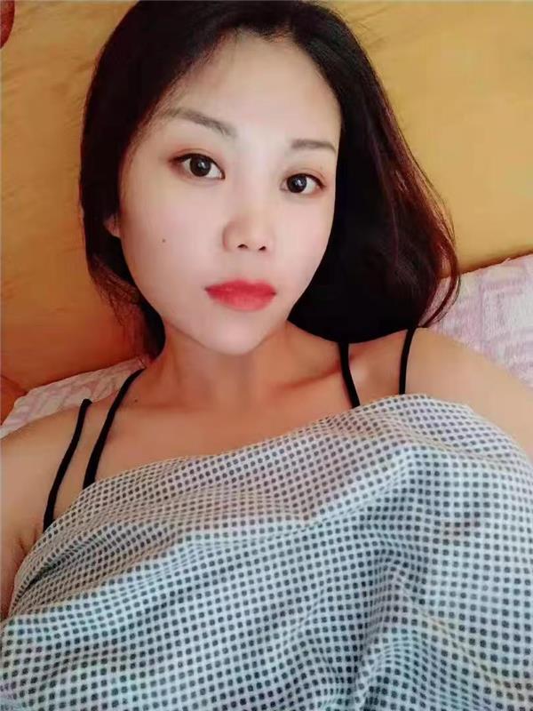 戴不戴套随意的熟女