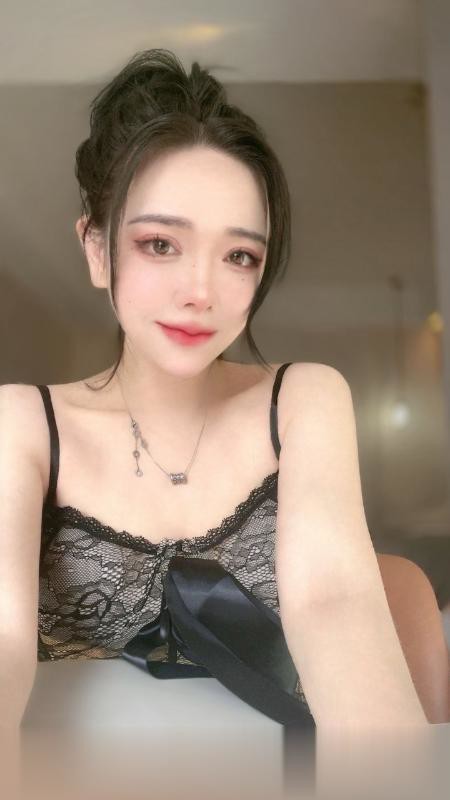 静安区恩熙小美眉