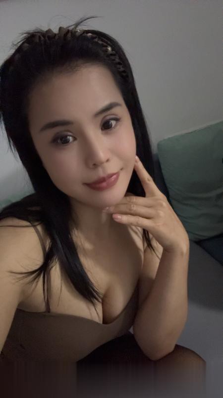 服务型大胸少妇