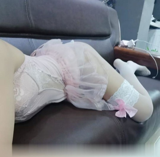 一米五娇小贝宁