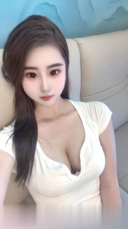 天河纯天然大胸妹子