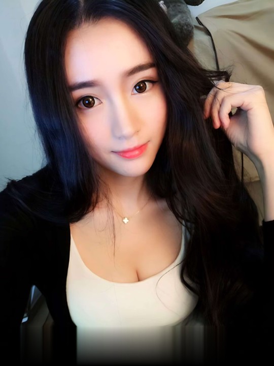 性感美乳小姐姐