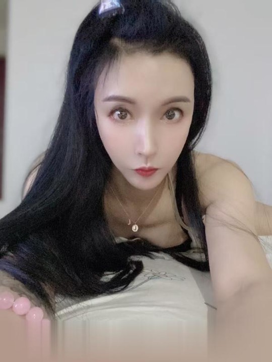 骚女长腿模特儿