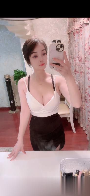 可甜可欲的小希