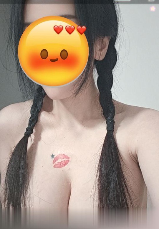 天河潭村爆乳气质美女