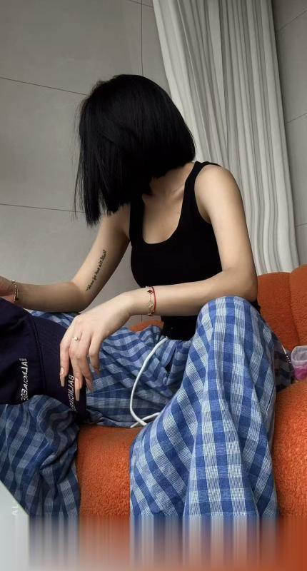 包河气质的短发小姐姐