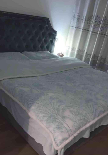 在武汉玩的一个纸妹