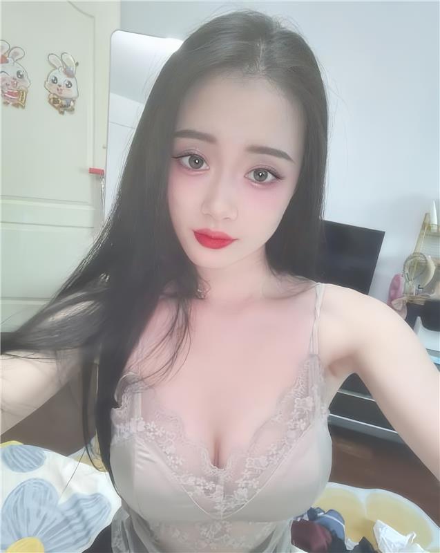 姑苏大胸白皙妹