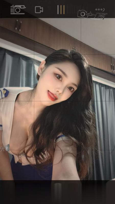 南山真情胸气质风骚女