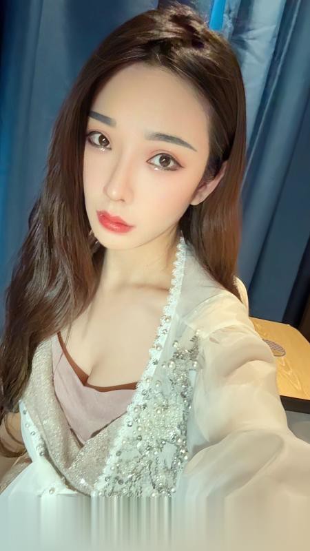 娇小型骚女泡泡