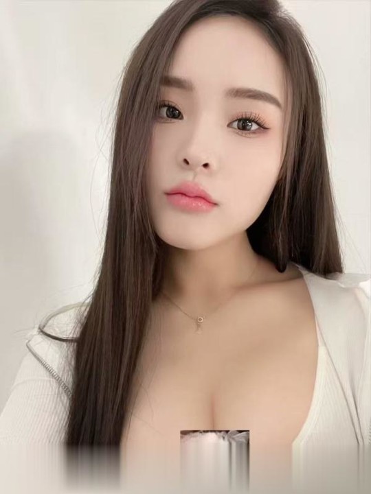 高挑风骚巨乳小米粒