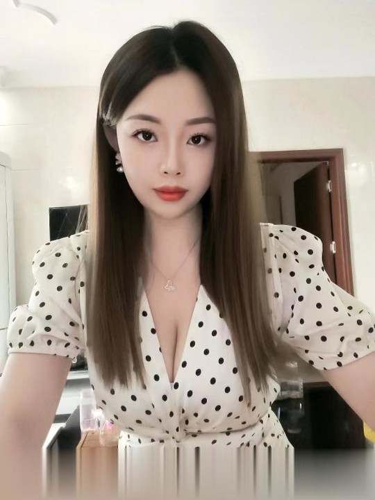 武进大胸小美女