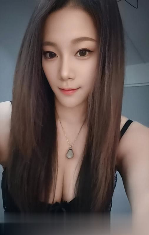 龙华巨乳性感女友