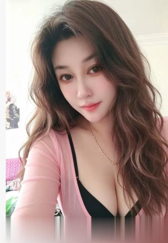 后入一线天馒头B少妇