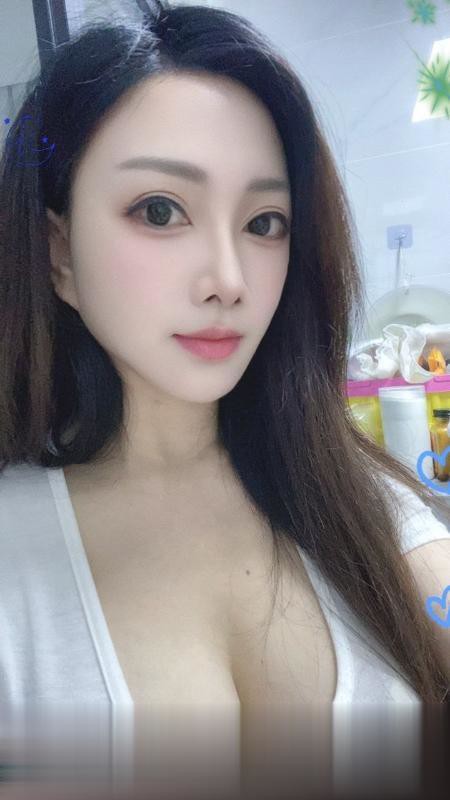 惠城巨乳臀妹
