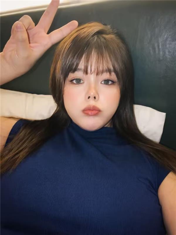 丰满大胸小姐姐