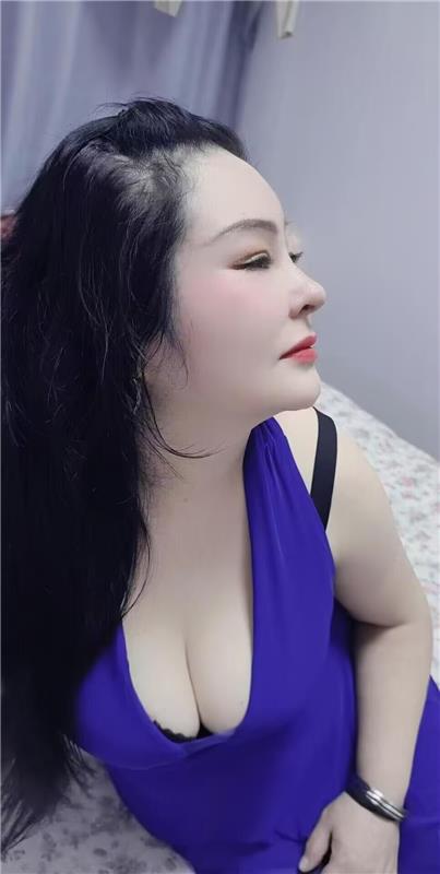 二百泄火大奶少妇