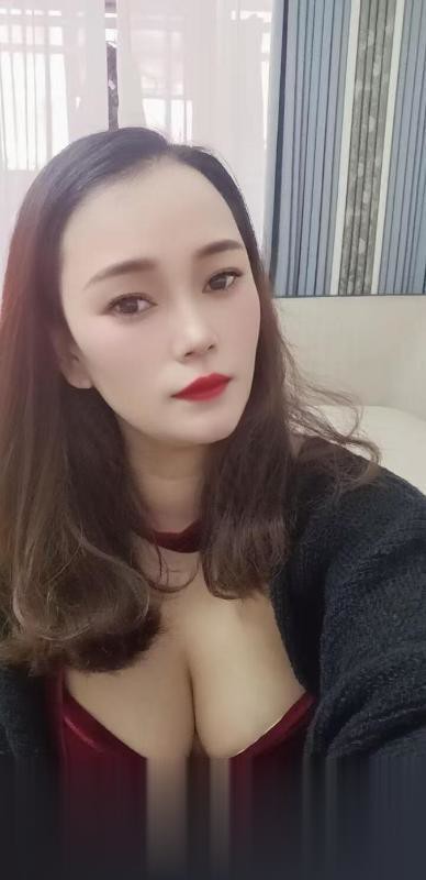 性瘾人妻骚玫瑰