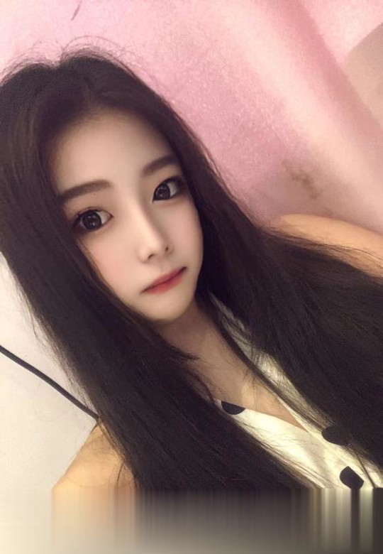 翘臀大胸妹子