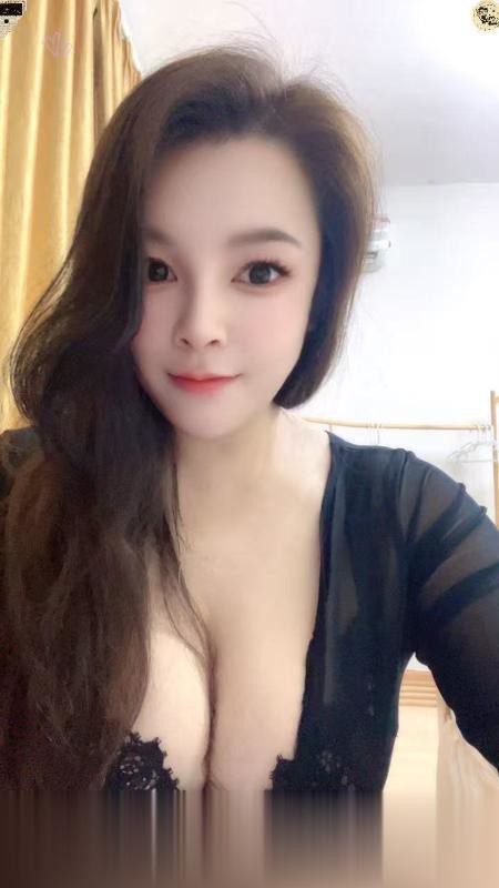 健身小骚妇前凸后翘