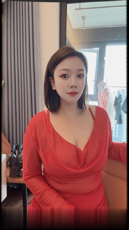 雨花大胸妖姬