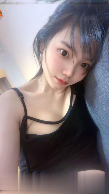 闷骚娃娃脸学妹