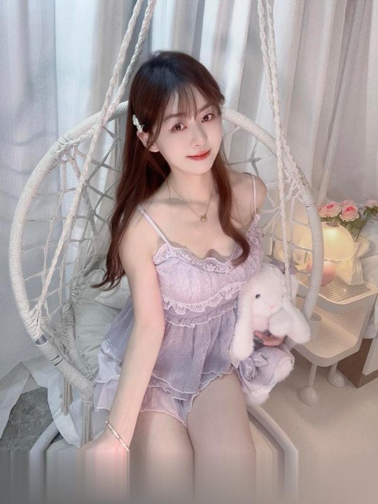 白貌美大长腿小姐姐