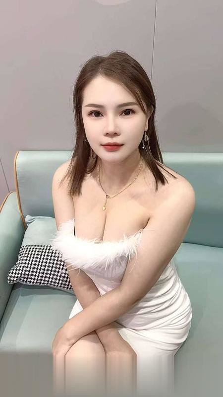 上城丰满耐操型骚少妇