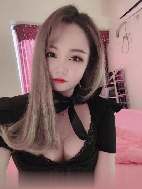 汉阳性感美腿小兮