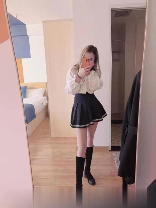 汉阳性感美腿小兮