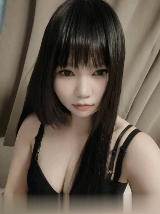 龙华萝莉小雨