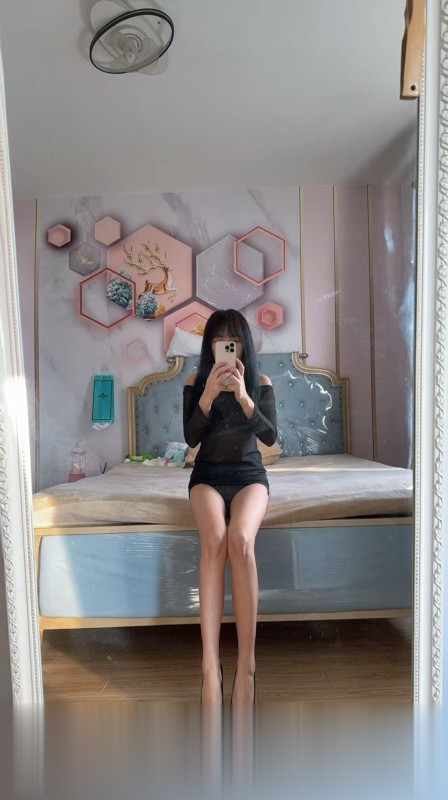 高挑情趣诱惑老师