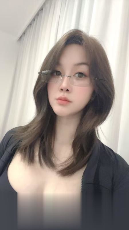 长腿大胸芊芊