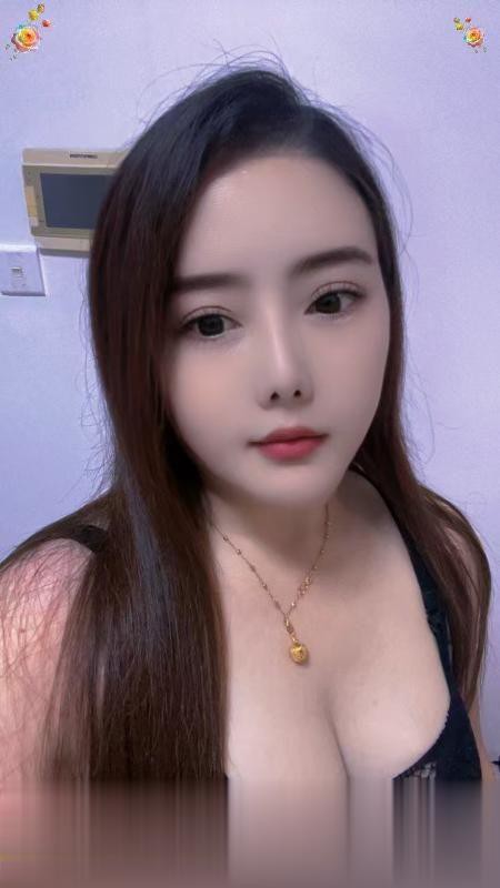 大胸服务小少妇