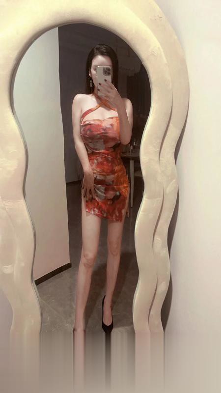 美乳长腿骚温妮