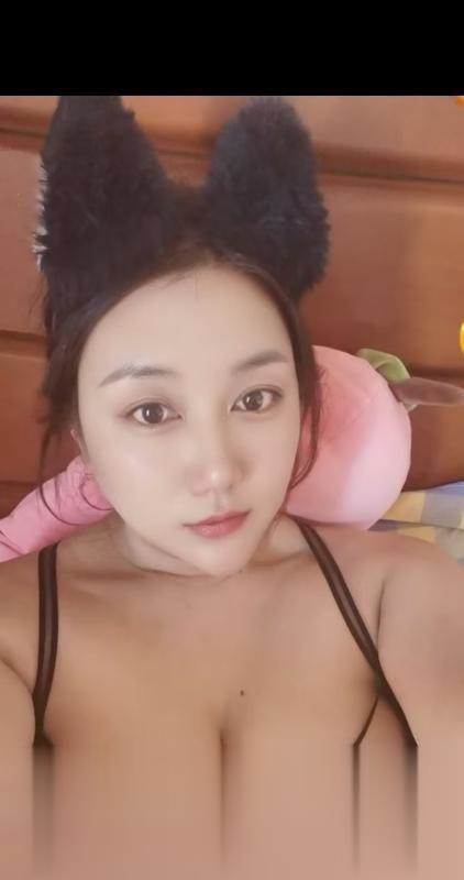 武汉光谷骚货大奶