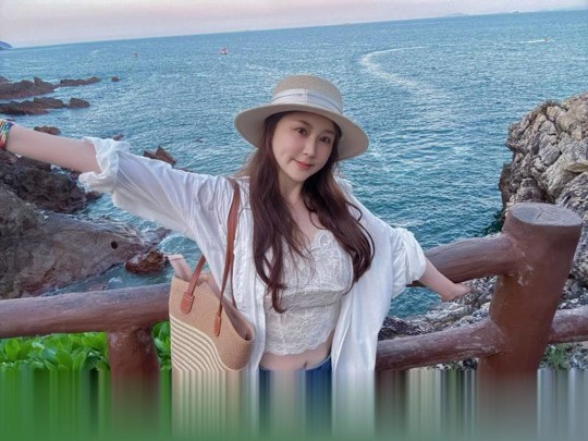 诱人御姐娜娜