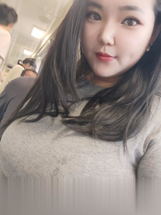 官渡大胸妹.