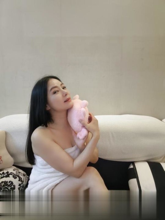 中一路骚妇小龙女